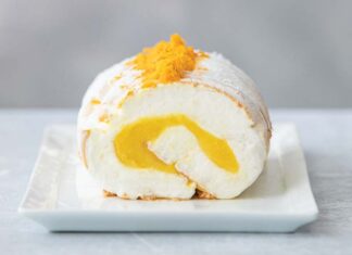 Citrus Meringue Roulade (Citrus brazo de Mercedes) CITRUS MERINGUE ROULADE (CITRUS BRAZO DE MERCEDES)