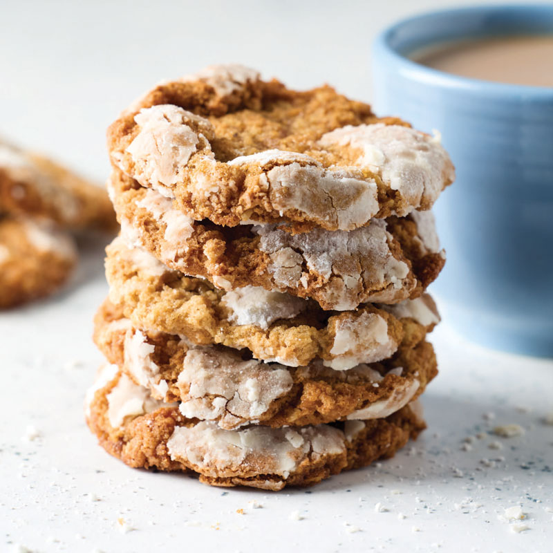 Oatmeal crispy cookie with icing