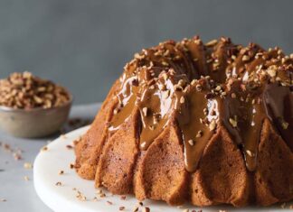 Caramel-Apple-Pecan Cake Caramel-Apple-Pecan Cake