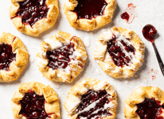 MINI CHERRY GALETTES