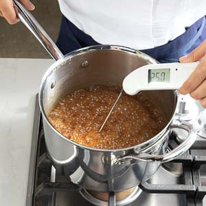 Reading temperature on caramel