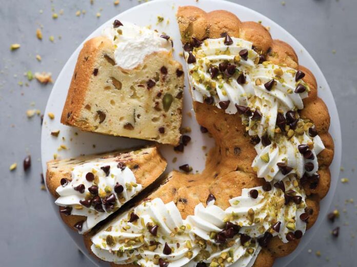 Cannoli Cake