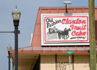 A Visit to Claxton Bakery in the “Fruitcake Capital of the World” Claxton Bakery
