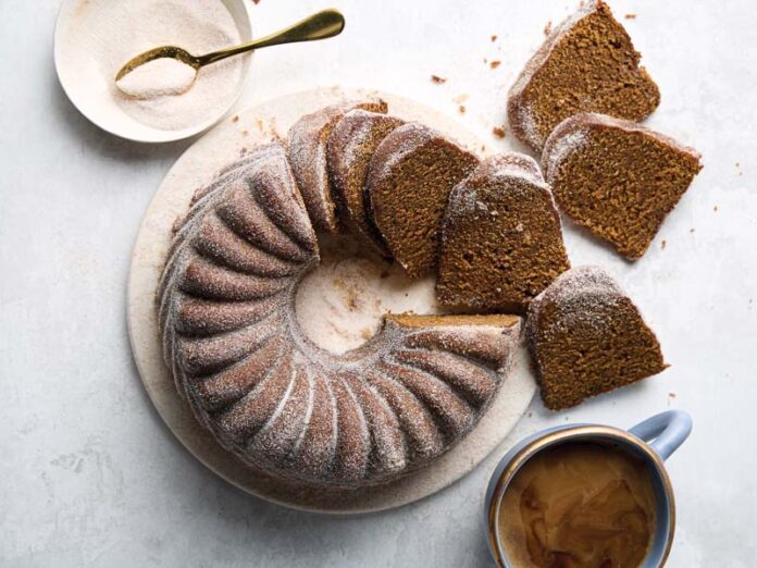Sugared Gingerbread Cake