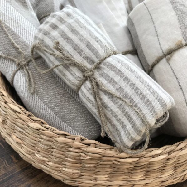 Linen hand towel