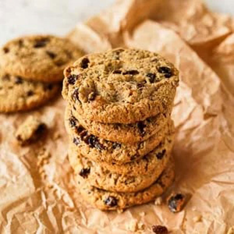 Oatmeal raisin cookie