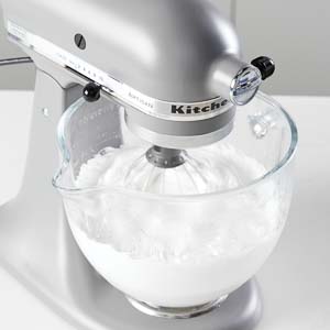 mixing buttercream