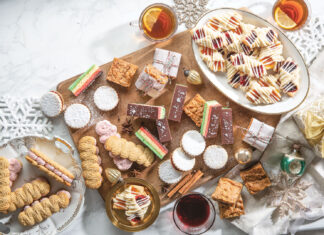13 Festive Cookies from Around the World 13 Festive Cookies from Around the World