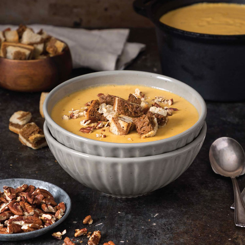 Soup with bread crumbs and pecans