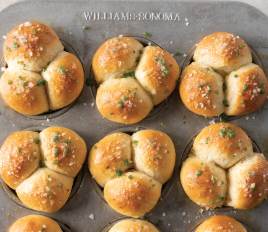 Roasted Garlic-and-Potato Clover Rolls Clover Rolls