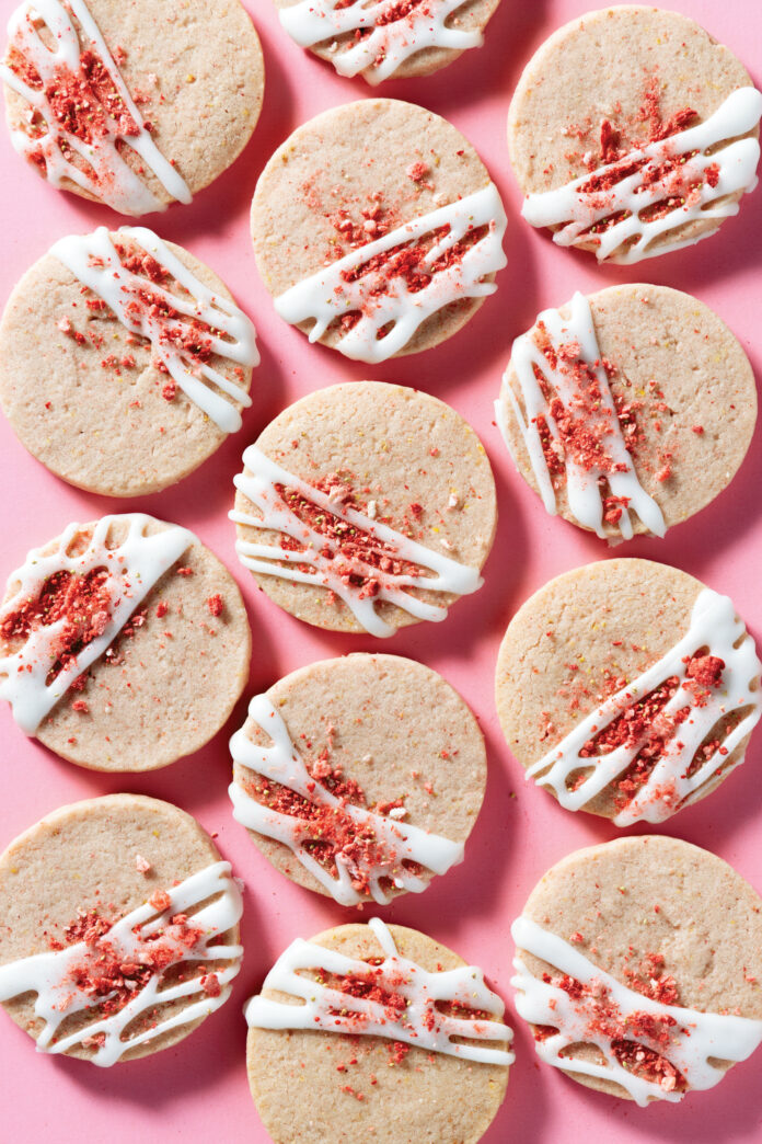 Biscuits sablés aux fraises – cuits à partir de zéro Biscuits sablés aux fraises – cuits à partir de zéro